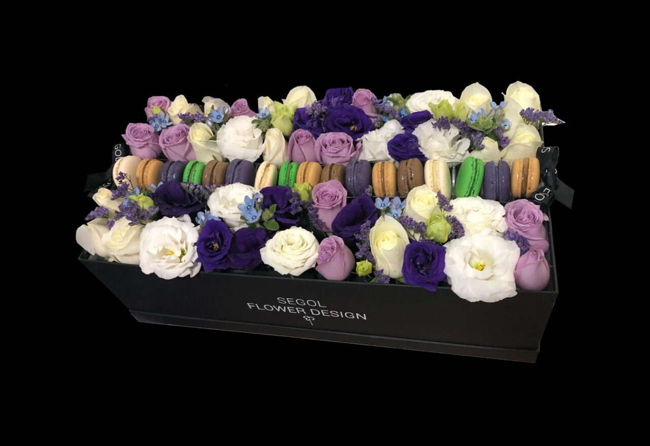 Mix white purple - מיקס פרחים ומקרונים -XL